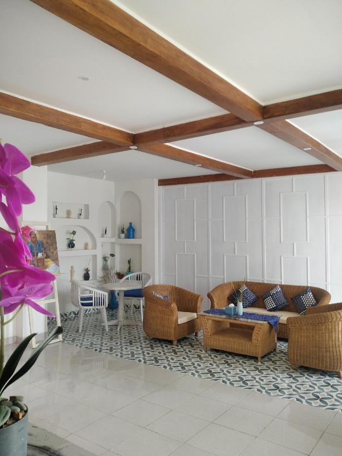 Anjo Maumere Hotel & Restaurant Luaran gambar