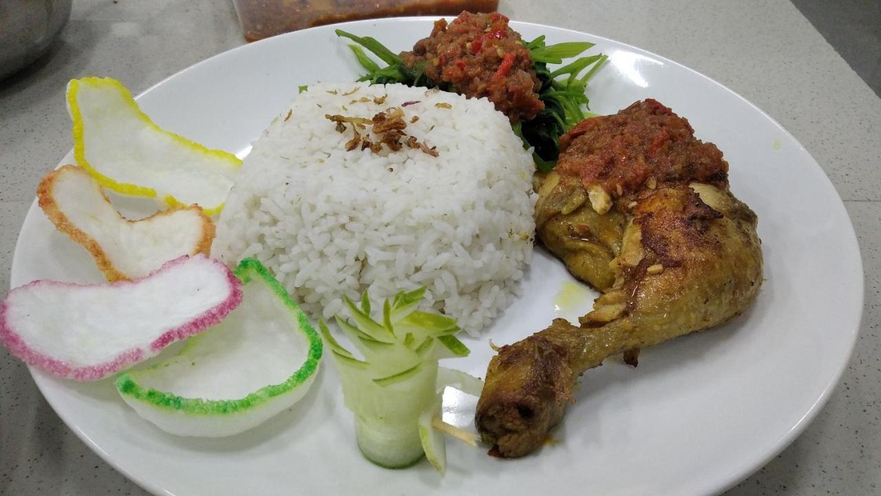 Anjo Maumere Hotel & Restaurant Luaran gambar