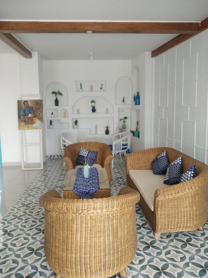Anjo Maumere Hotel & Restaurant Luaran gambar