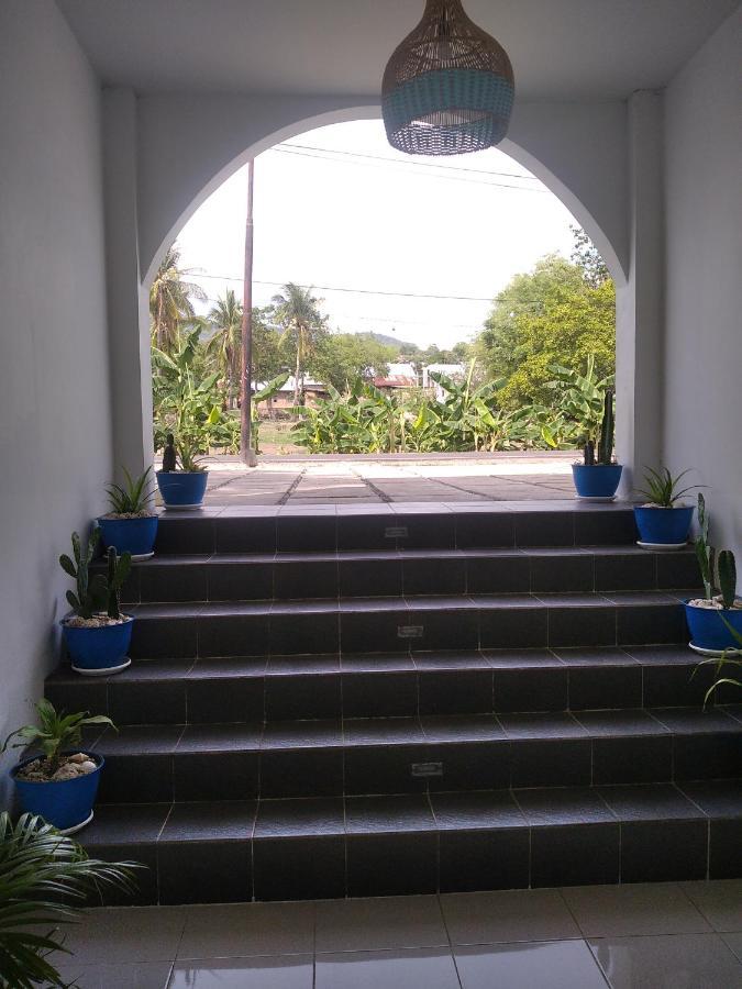 Anjo Maumere Hotel & Restaurant Luaran gambar